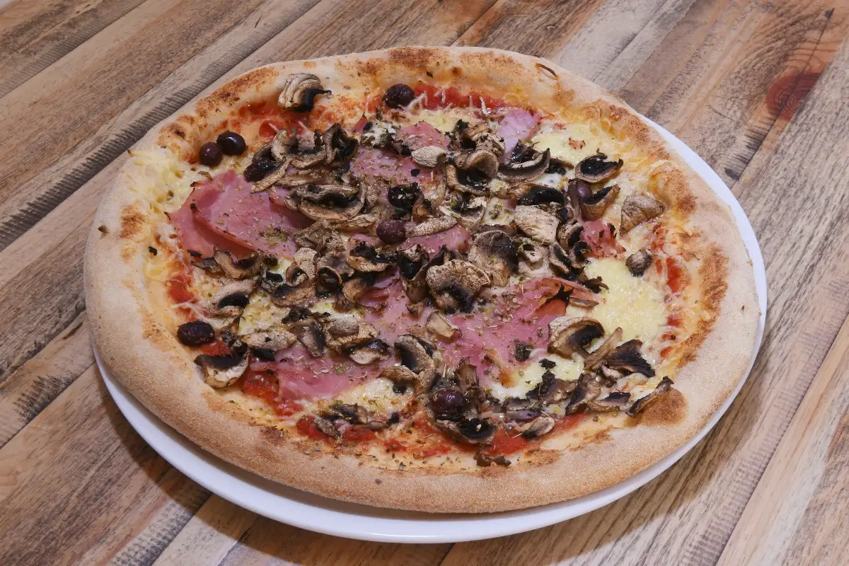 Pizza Reine